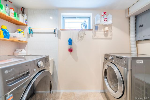 192 Birch Drive, Manhasset Hills, NY 11040