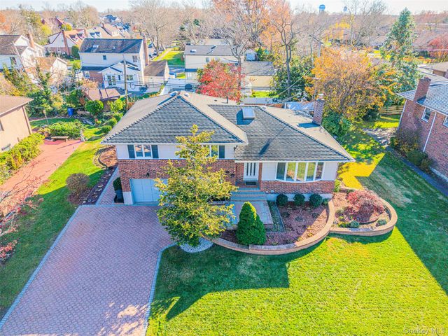 192 Birch Drive, Manhasset Hills, NY 11040