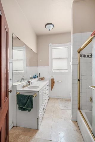 1837 Clinton Avenue, Alameda, CA 94501
