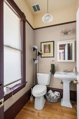 1837 Clinton Avenue, Alameda, CA 94501