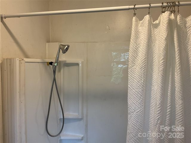 2138 SW Haven Circle, Lenoir, NC 28645