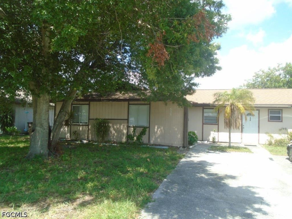 636 SE 13th CT, Cape Coral, FL 33990