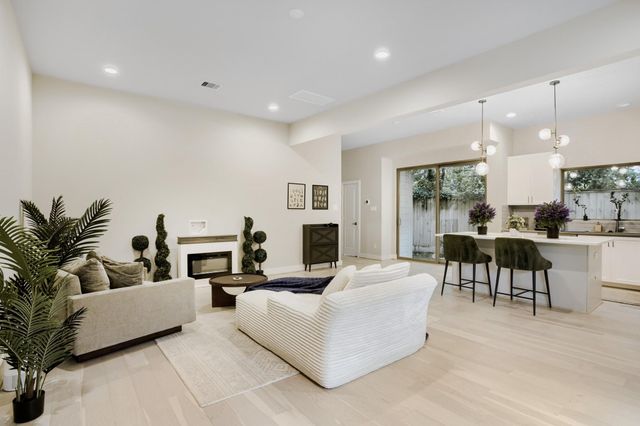 540 Janisch Road A, Houston, TX 77018