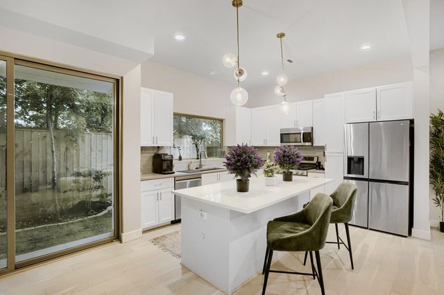 540 Janisch Road A, Houston, TX 77018