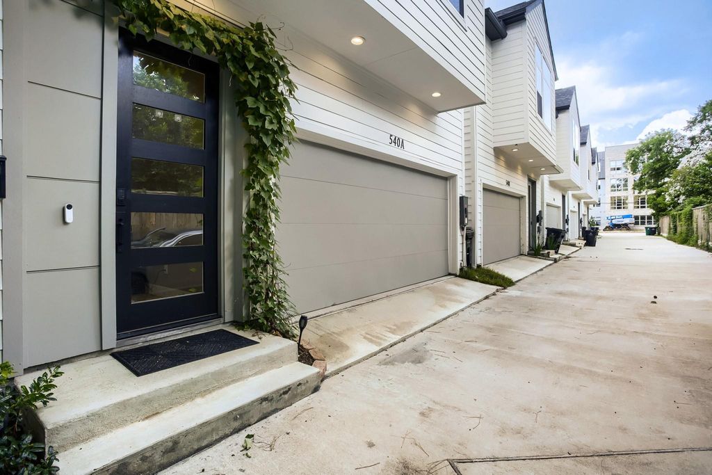 540 Janisch Road A, Houston, TX 77018