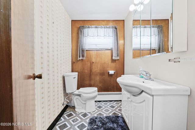 701 W Melrose Avenue, Findlay, OH 45840