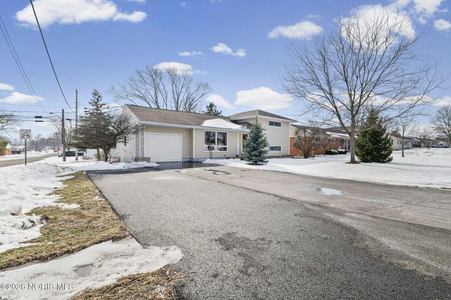 701 W Melrose Avenue, Findlay, OH 45840