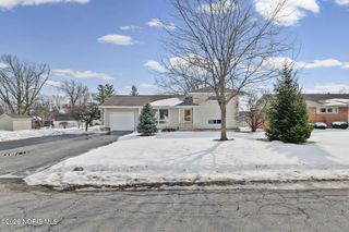 701 W Melrose Avenue, Findlay, OH 45840