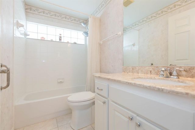 2207 N CREEK COURT, Sun City Center, FL 33573