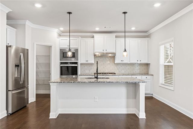 7119 Branch Creek Cove, Flowery Branch, GA 30542