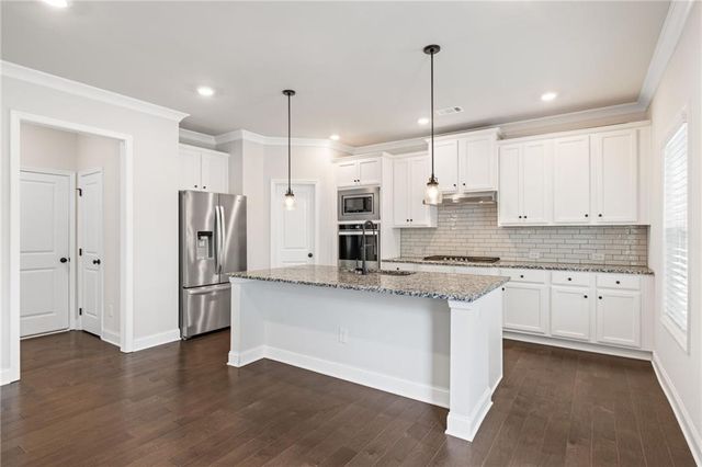 7119 Branch Creek Cove, Flowery Branch, GA 30542