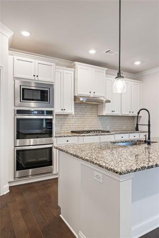 7119 Branch Creek Cove, Flowery Branch, GA 30542