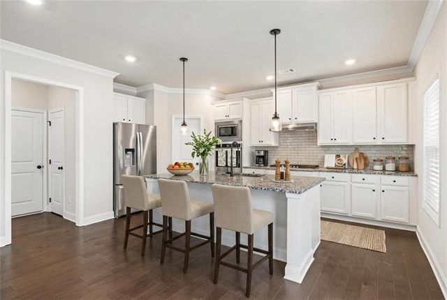 7119 Branch Creek Cove, Flowery Branch, GA 30542