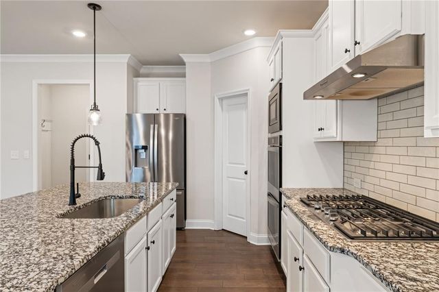 7119 Branch Creek Cove, Flowery Branch, GA 30542