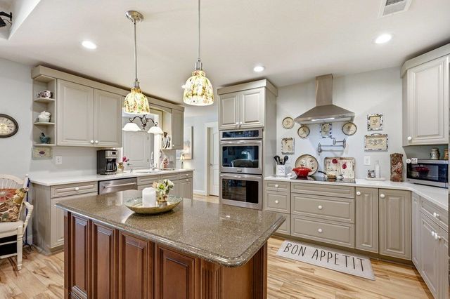 121 Willard St., Little River, SC 29566