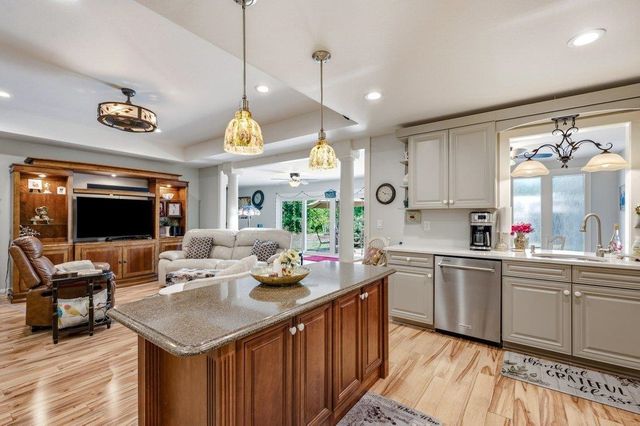 121 Willard St., Little River, SC 29566