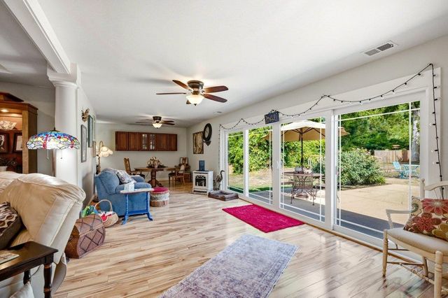 121 Willard St., Little River, SC 29566