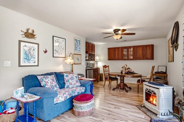 121 Willard St., Little River, SC 29566