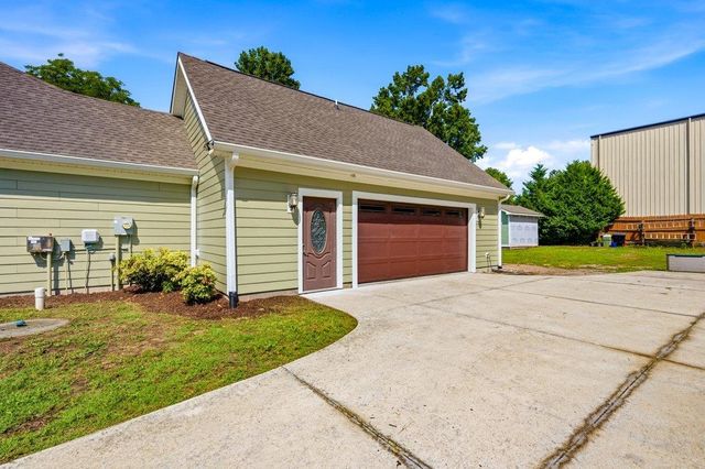 121 Willard St., Little River, SC 29566