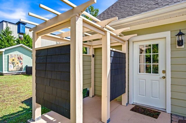 121 Willard St., Little River, SC 29566
