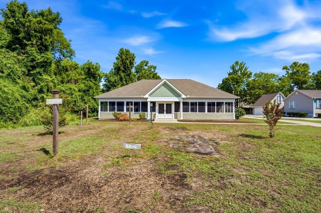 121 Willard St., Little River, SC 29566