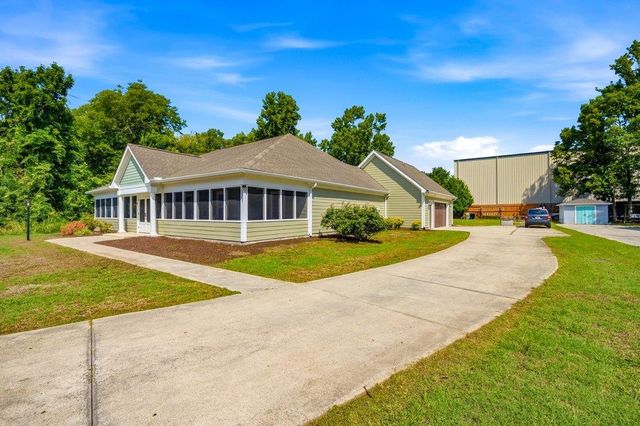 121 Willard St., Little River, SC 29566