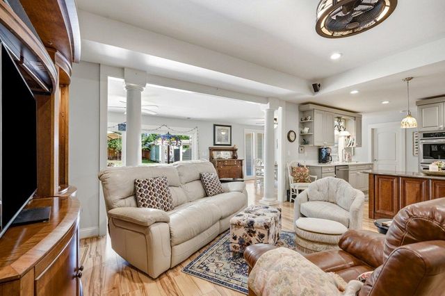 121 Willard St., Little River, SC 29566