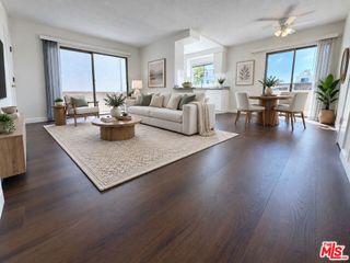 11727 Mayfield Avenue 5, Los Angeles, CA 90049