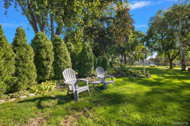 2767 Saturn Drive, Orion Charter Township, MI 48360