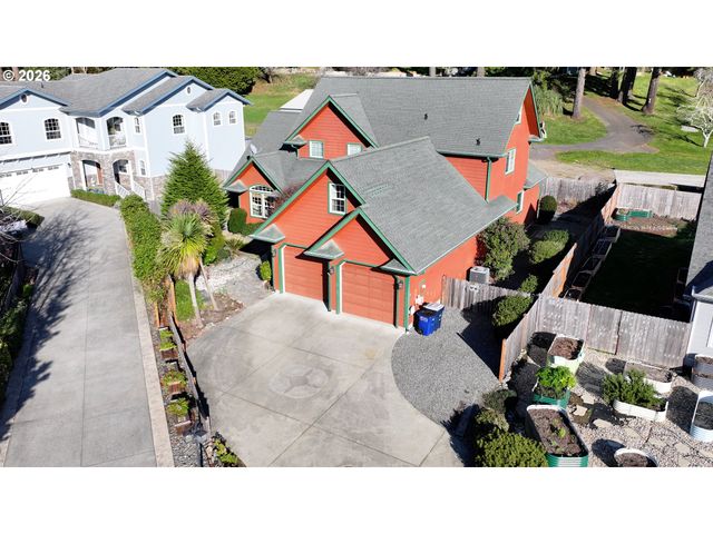 7007 WELCH Ct, Brookings, OR 97415