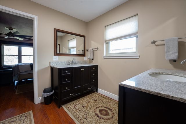 321 Bayshore Dr, Corpus Christi, TX 78412