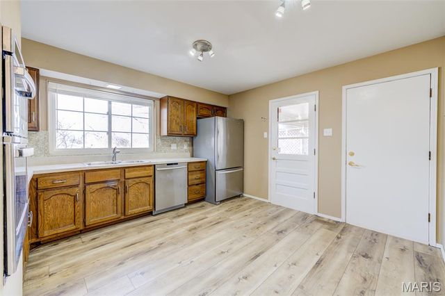 3901 Rue De Renard, St Louis, MO 63034