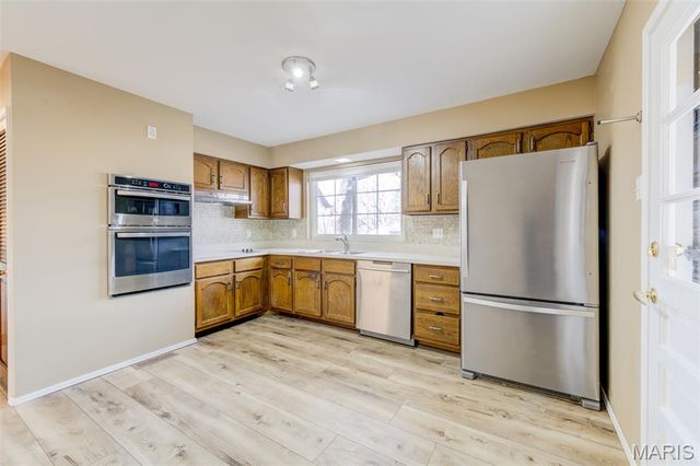 3901 Rue De Renard, St Louis, MO 63034