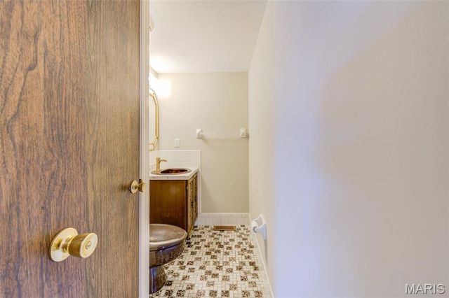 3901 Rue De Renard, St Louis, MO 63034