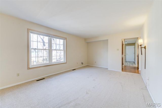 3901 Rue De Renard, St Louis, MO 63034