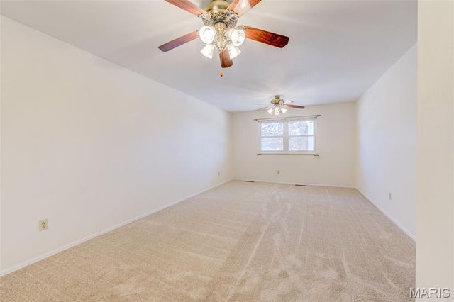 3901 Rue De Renard, St Louis, MO 63034