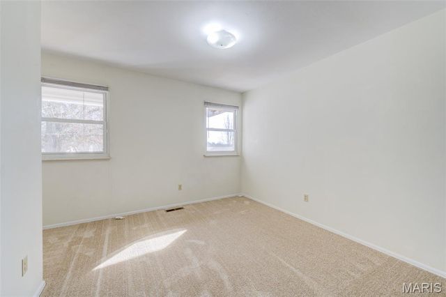 3901 Rue De Renard, St Louis, MO 63034