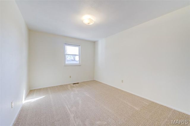 3901 Rue De Renard, St Louis, MO 63034