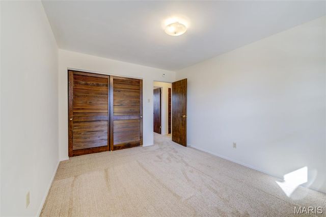 3901 Rue De Renard, St Louis, MO 63034