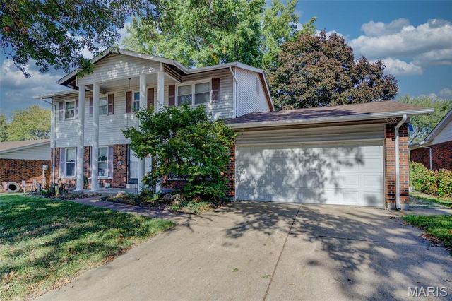 3901 Rue De Renard, St Louis, MO 63034