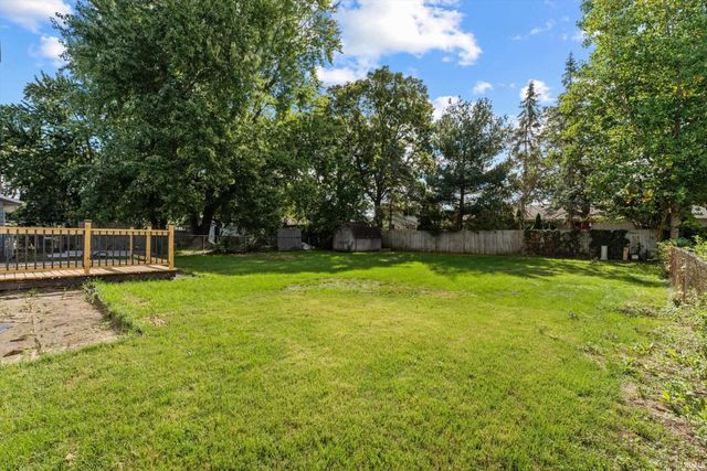2933 Colonial Drive, Mishawaka, IN 46545