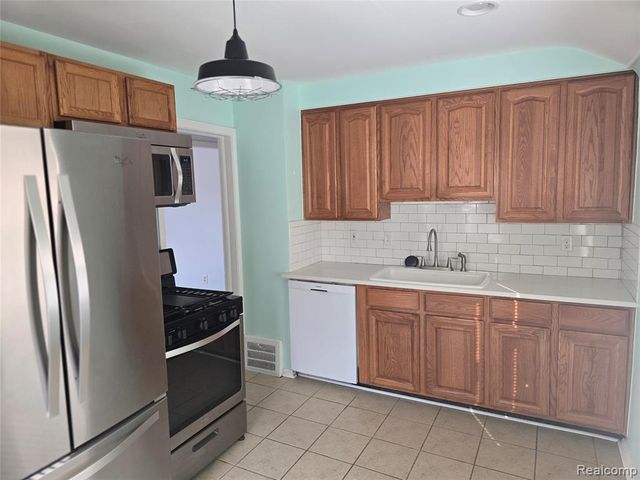 32177 Rush Street, Garden City, MI 48135