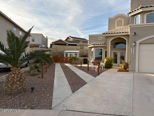 359 Emerald Forrest Place, Horizon City, TX 79928