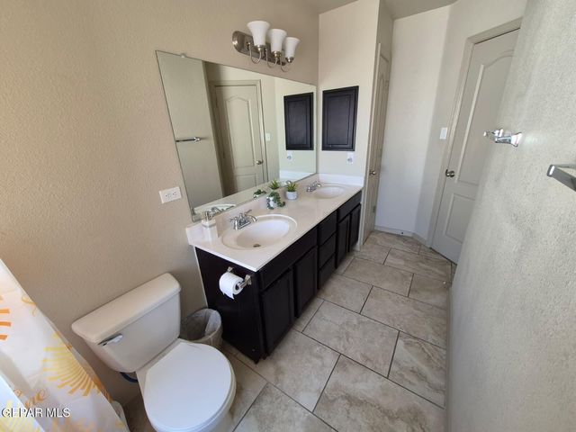 359 Emerald Forrest Place, Horizon City, TX 79928