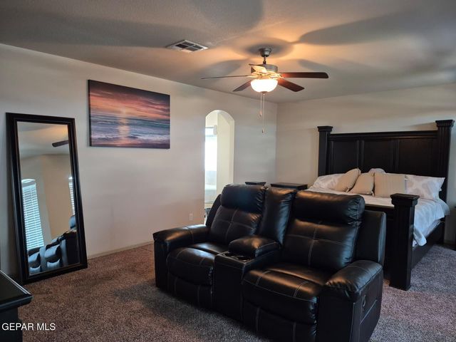 359 Emerald Forrest Place, Horizon City, TX 79928