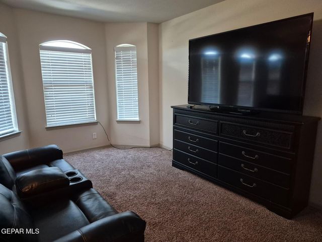 359 Emerald Forrest Place, Horizon City, TX 79928