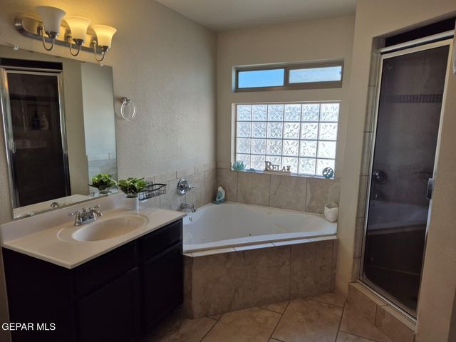 359 Emerald Forrest Place, Horizon City, TX 79928