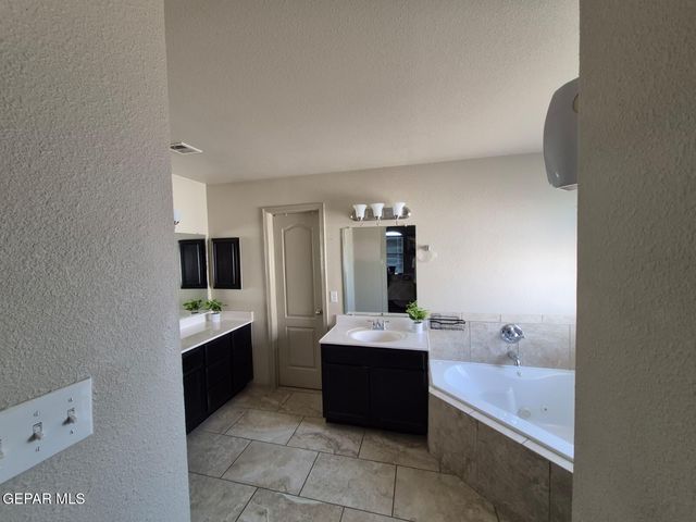 359 Emerald Forrest Place, Horizon City, TX 79928