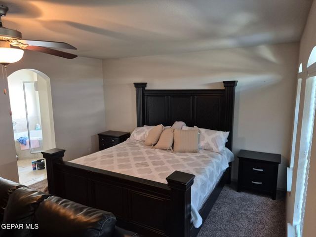 359 Emerald Forrest Place, Horizon City, TX 79928