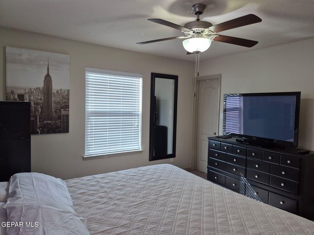 359 Emerald Forrest Place, Horizon City, TX 79928